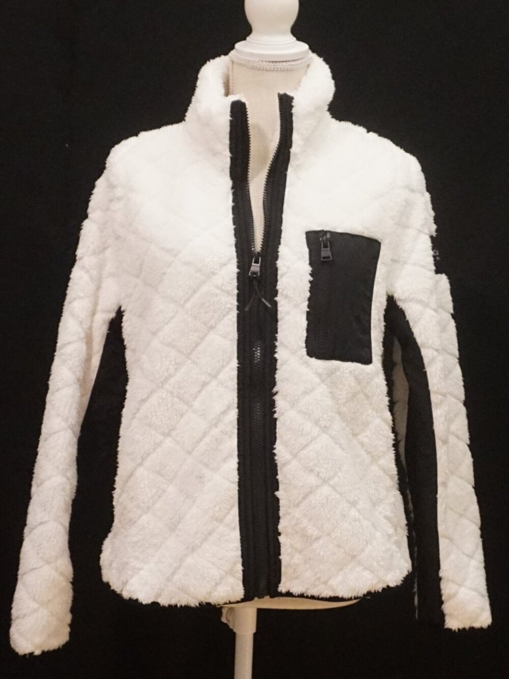 Calvin Klein Performance White Faux Fuzzy Fur Jacket Full Zip Women’s XL